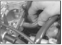 2.6b . . . and inlet manifold