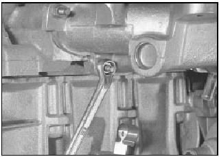 11.6 Unscrewing the inlet manifold retaining nuts - TU series engine shown
