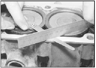 9.24 Measuring cylinder liner protrusion